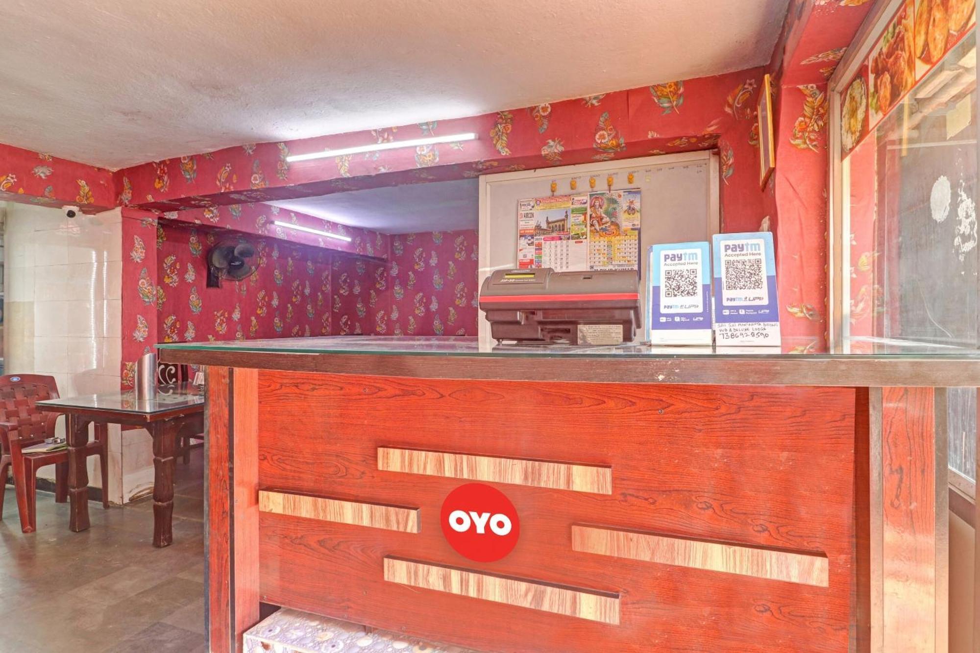 Oyo Flagship 81051 Sri Sai Manikanta Hotel Hyderabad Eksteriør billede