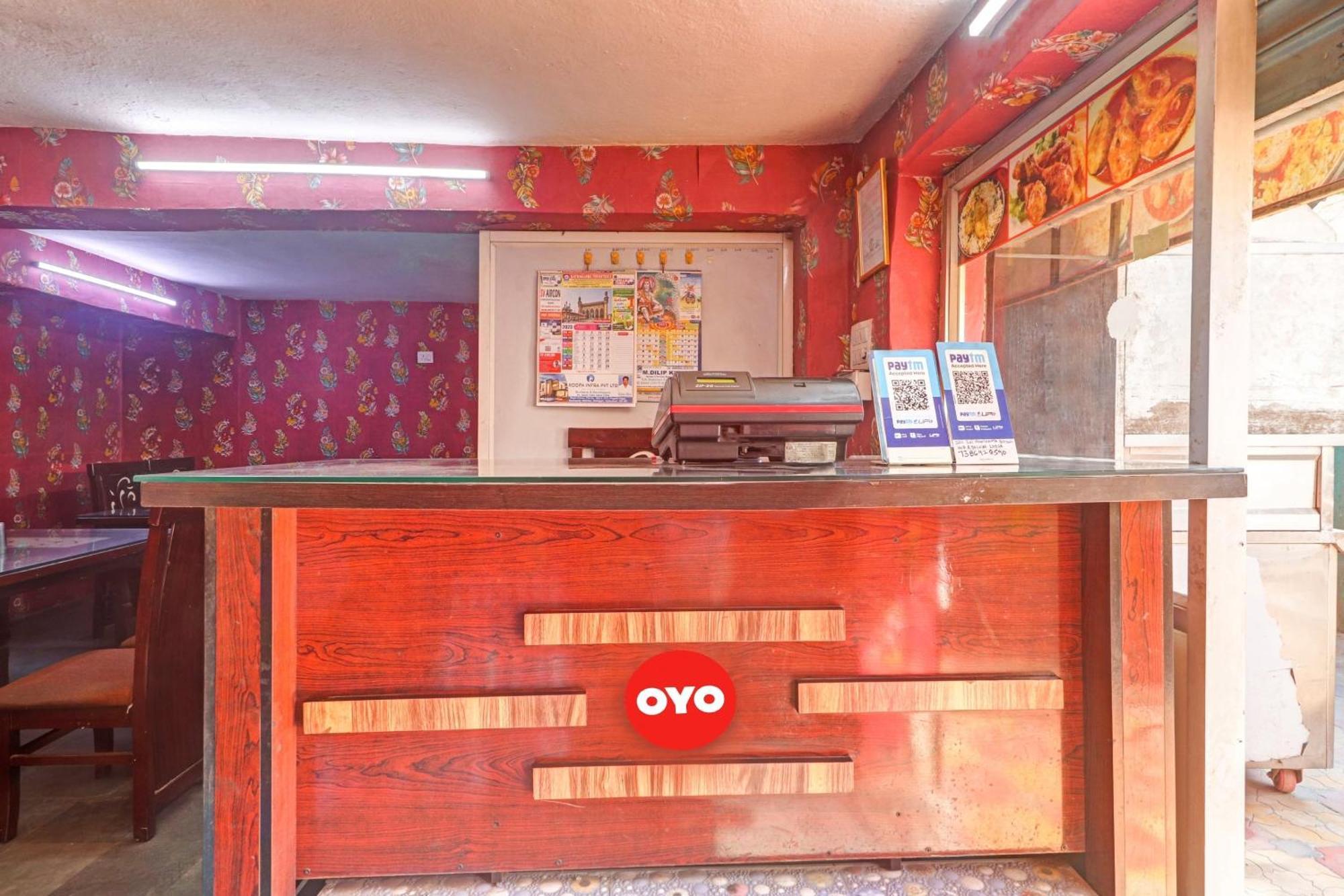 Oyo Flagship 81051 Sri Sai Manikanta Hotel Hyderabad Eksteriør billede